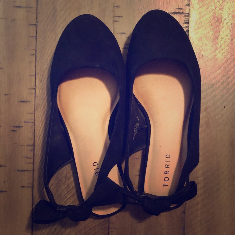 Black sling back flats. size 8w